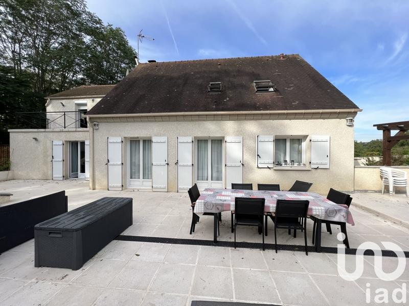 Maison - 200 m² - 10 pièces