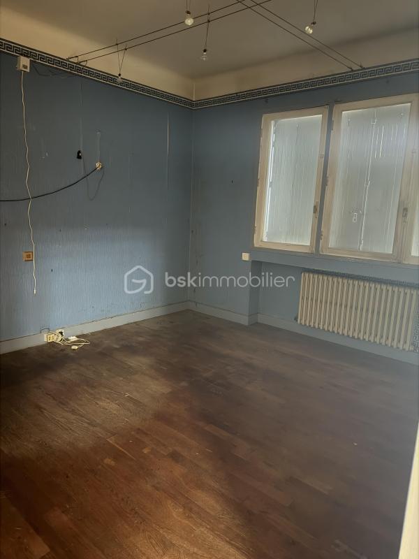 Maison - 194 m² - 9 pièces