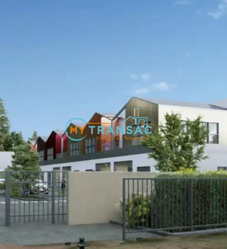 Local d'activité / Entrepôt - 704 m²