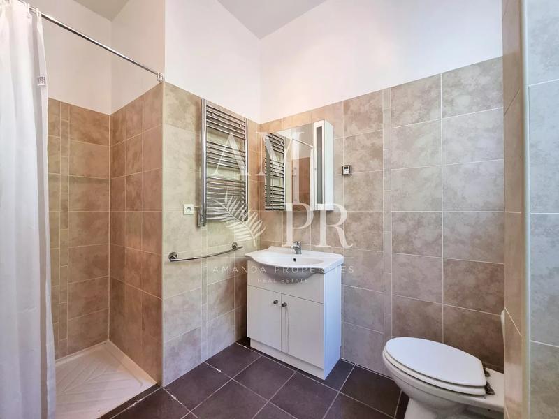 Villa - 200 m² - 6 pièces