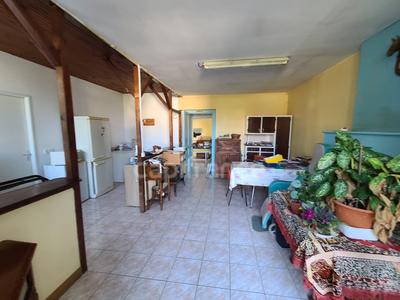 Maison - 170 m² - 6 pièces