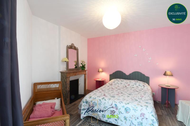 Maison - 264 m² - 9 pièces