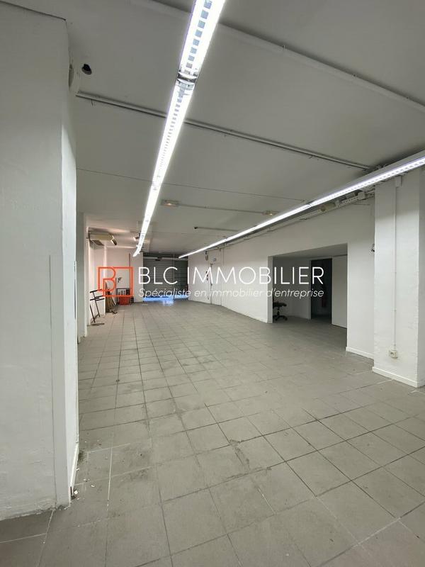 Local commercial - 200 m²