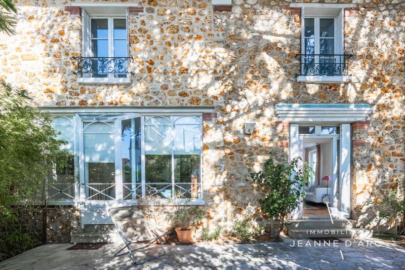 Maison - 150 m² - 6 pièces