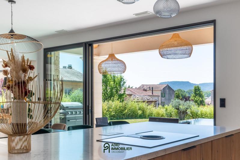 Villa - 182 m² - 6 pièces