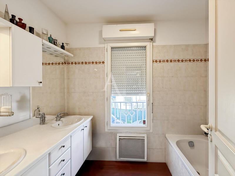 Maison - 163 m² - 6 pièces