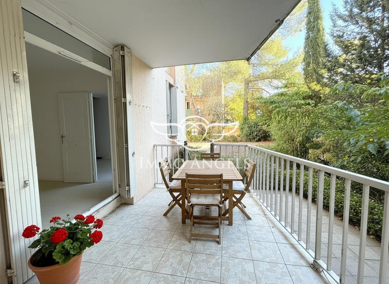 Appartement - 92 m² - 5 pièces