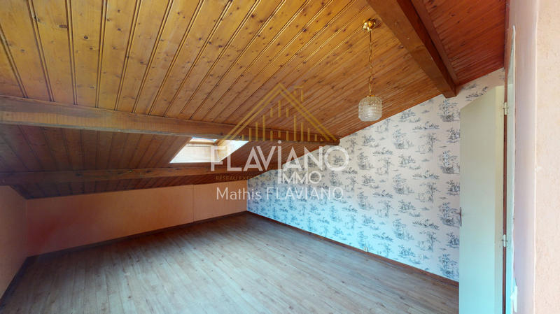 Maison - 234 m² - 11 pièces