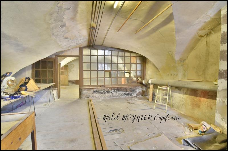 Maison - 368 m² - 7 pièces