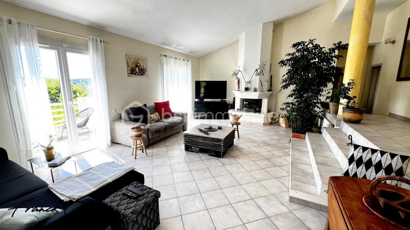 Villa - 180 m² - 7 pièces