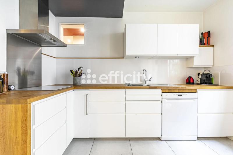 Appartement - 112 m² - 5 pièces