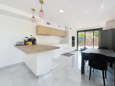 Maison - 153 m² - 6 pièces