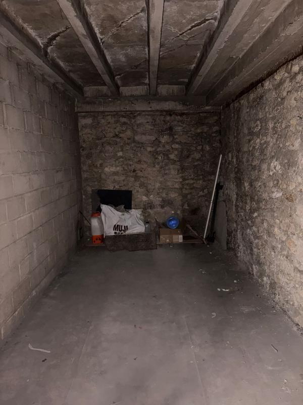 Parking / Garage - 12 m²