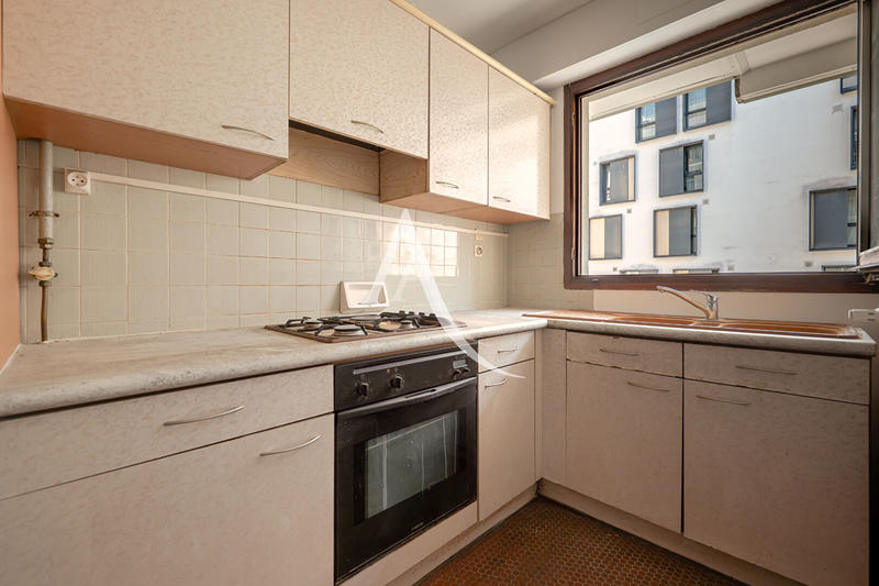 Appartement - 90 m² - 4 pièces