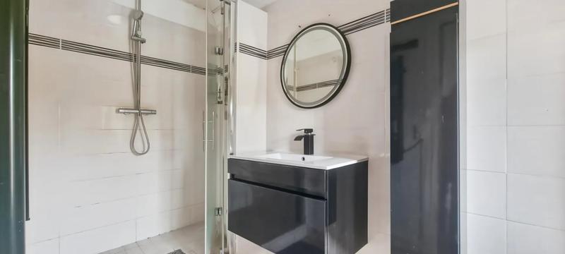 Maison - 94 m² - 5 pièces