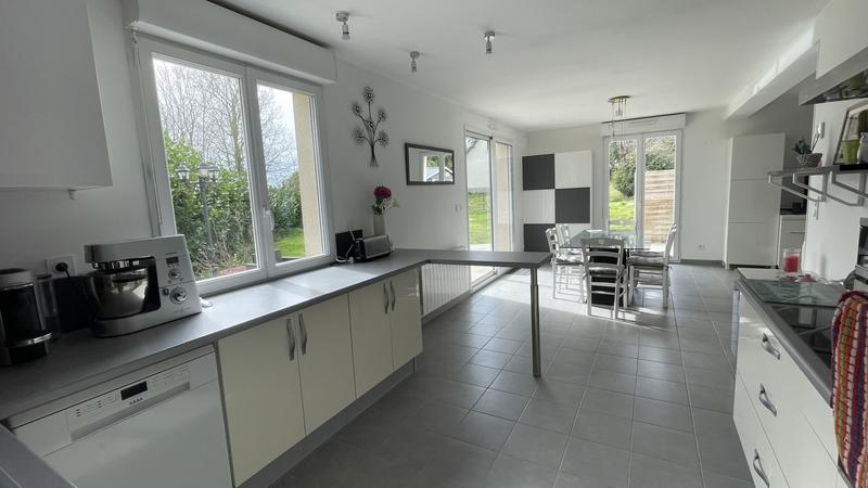 Maison - 101 m² - 6 pièces