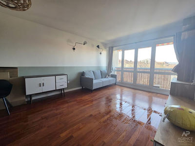 Appartement - 76 m² - 4 pièces