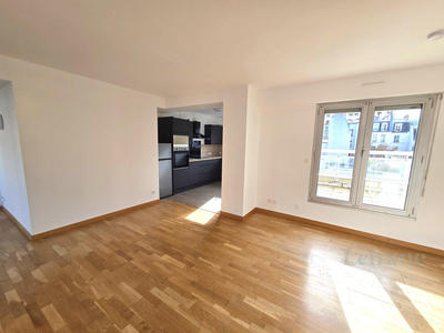 Appartement - 99 m² - 3 pièces
