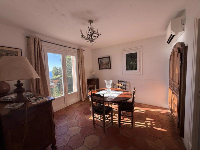 Propriété - 156 m² - 9 pièces