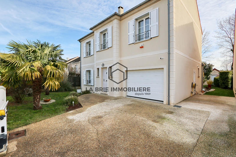 Maison - 155 m² - 6 pièces