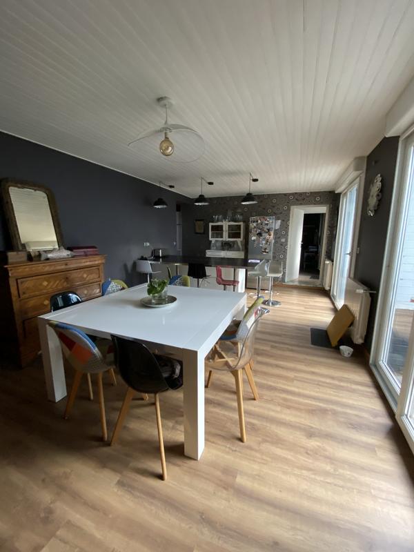 Maison - 200 m² - 9 pièces
