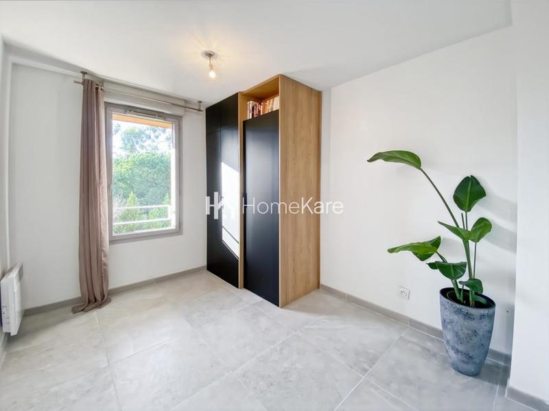 Appartement - 86 m² - 4 pièces