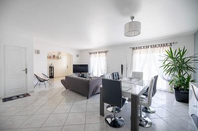 Maison - 197 m² - 6 pièces