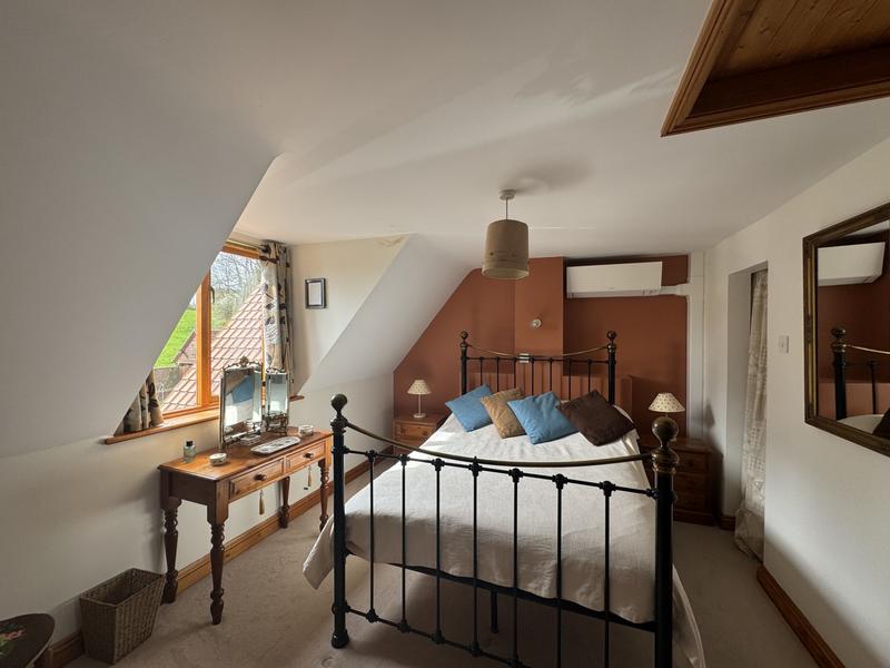 Maison - 285 m² - 15 pièces