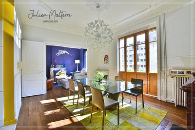 Maison bourgeoise - 211 m² - 8 pièces