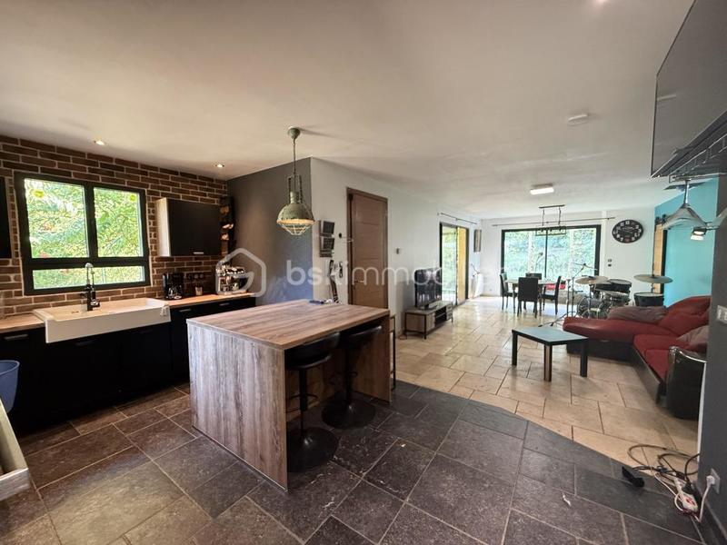 Maison traditionnelle - 93 m² - 3 pièces