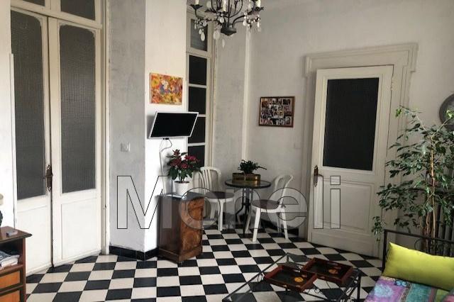 Appartement - 180 m² - 7 pièces