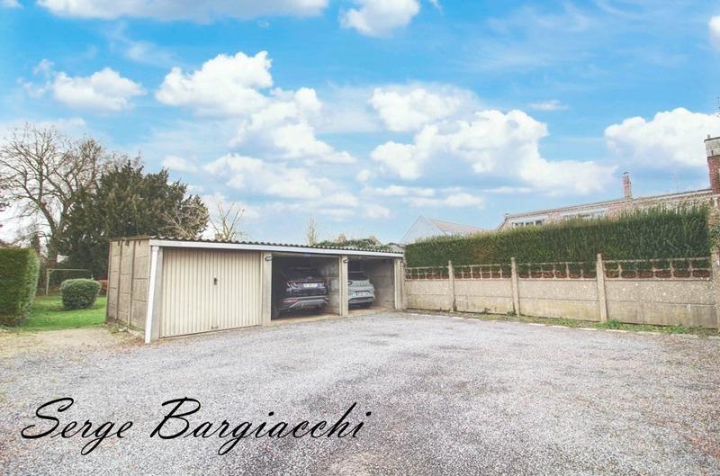 Maison - 336 m² - 12 pièces