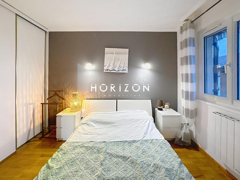 Villa - 180 m² - 8 pièces