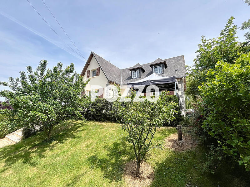 Maison - 131 m² - 8 pièces