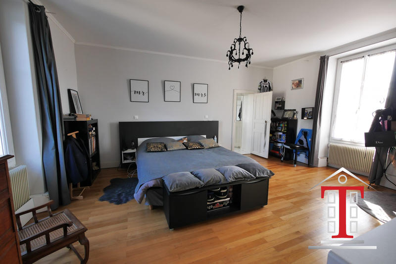 Maison ancienne - 272 m² - 9 pièces