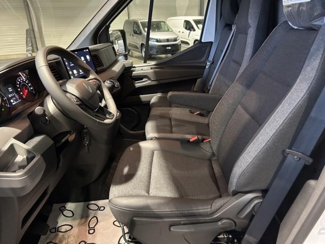 Renault Master Fourgon - Prix Ttc 3t5 L2h2 Blue Dci 150 Ch Advance Camera de Recul Porte 270° Bureau Mobile