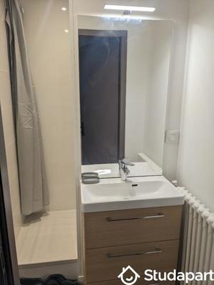 Chambre - 9 m² - 1 pièce