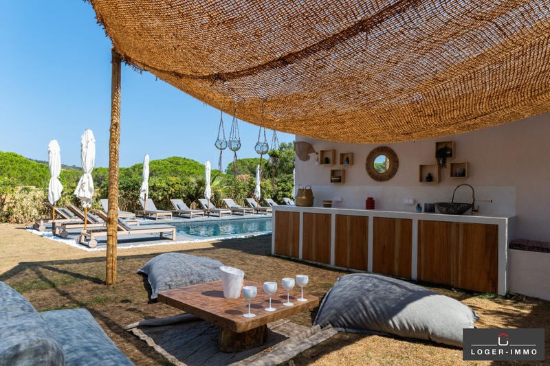 Maison - 202 m² - 8 pièces