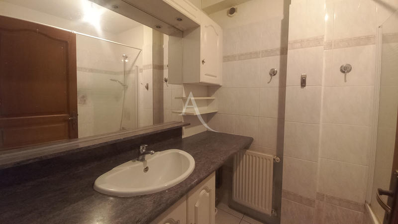 Maison - 195 m² - 10 pièces