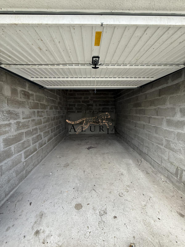 Parking / Garage - 14 m²