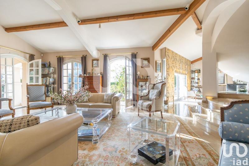 Maison - 284 m² - 6 pièces