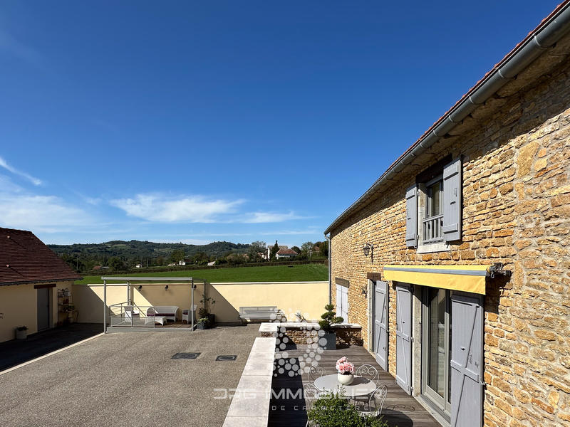 Maison - 168 m² - 7 pièces