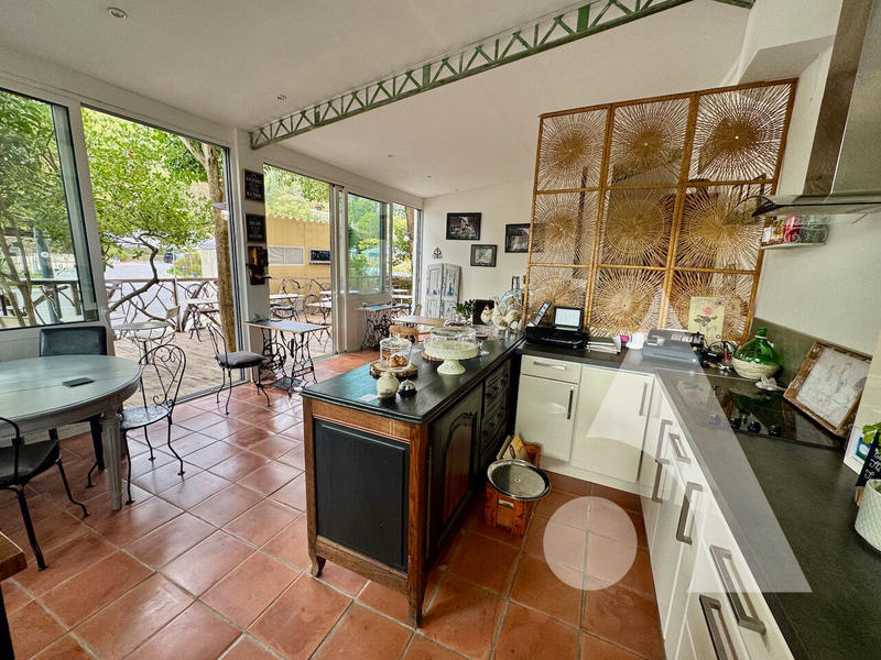 Local commercial - 145 m²