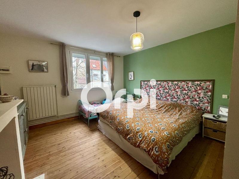 Maison - 237 m² - 5 pièces