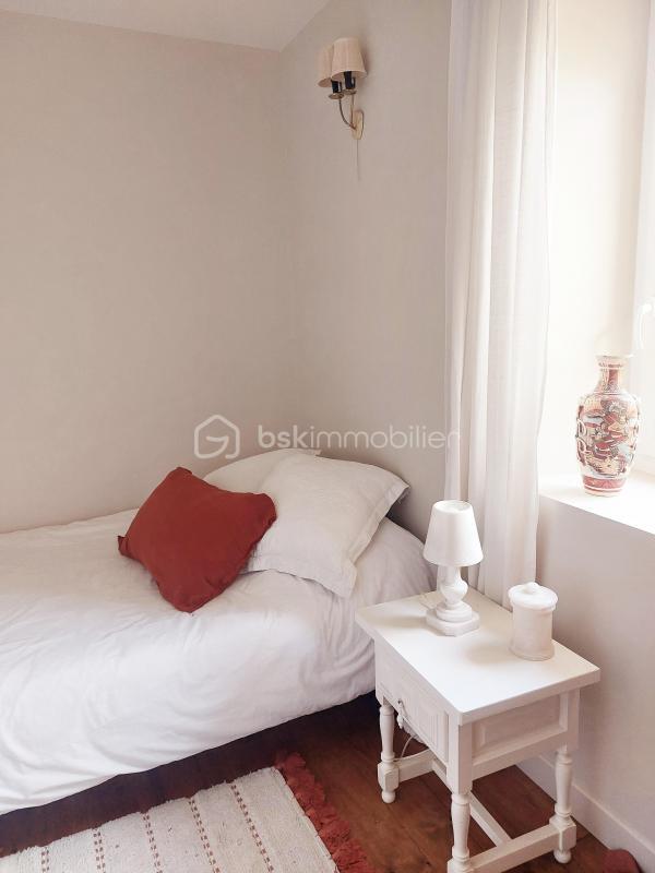 Propriété - 242 m² - 7 pièces