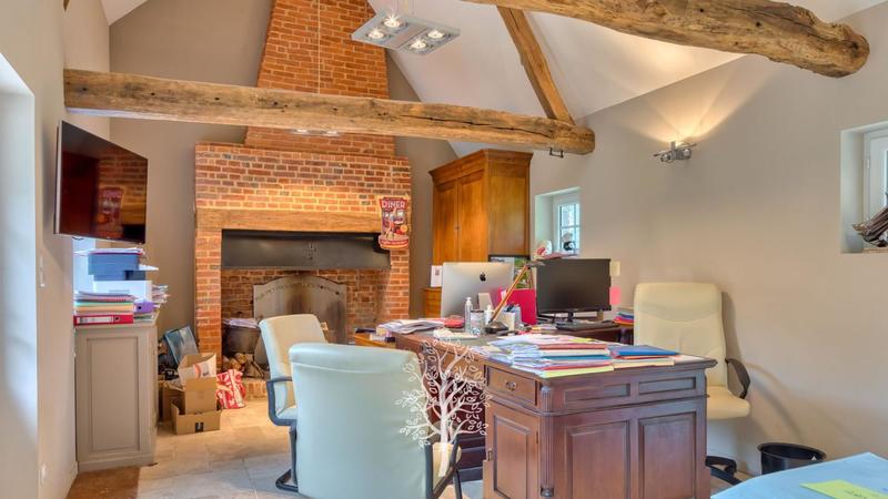 Demeure - 300 m² - 7 pièces