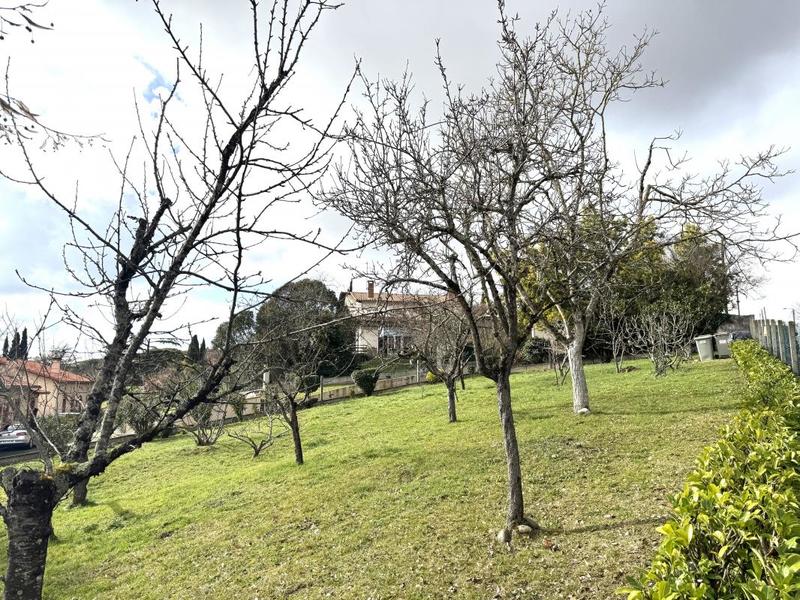 Terrain constructible - 900 m²