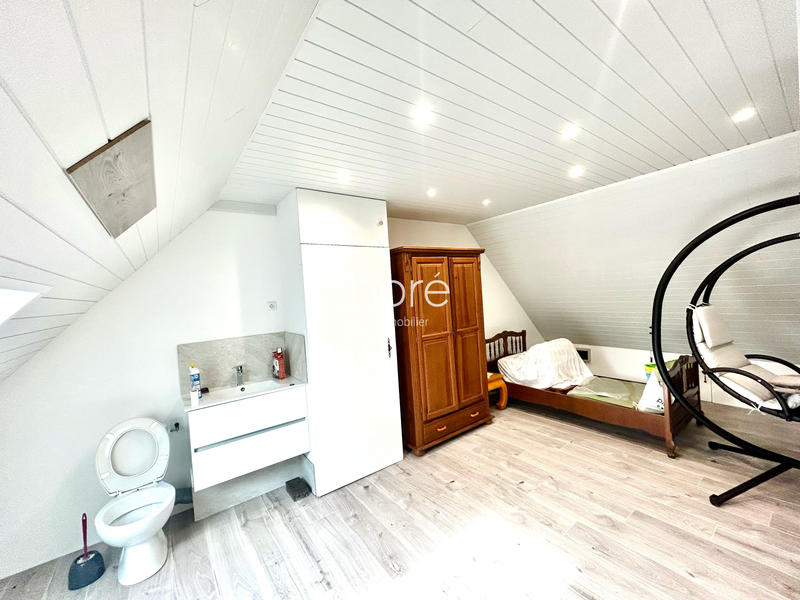 Maison contemporaine - 247 m² - 7 pièces