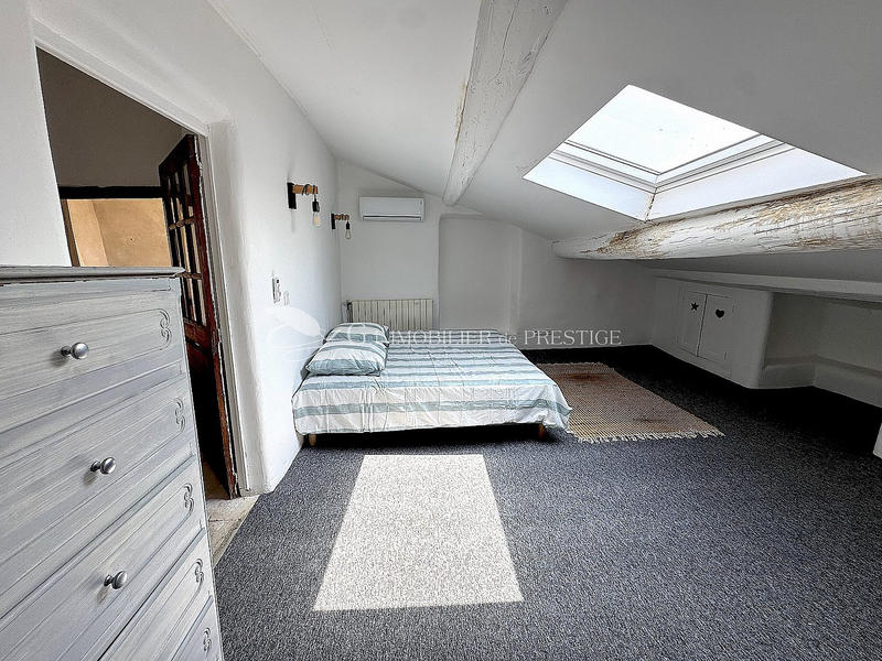 Maison de village - 200 m² - 9 pièces