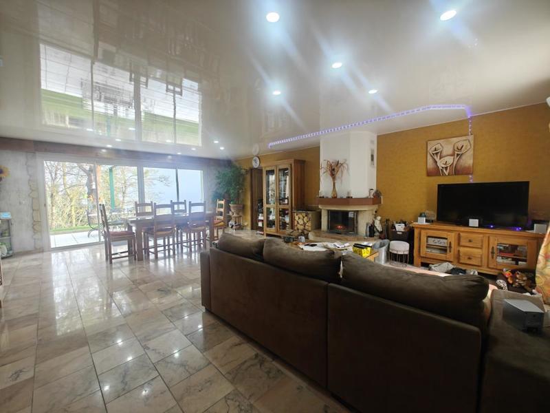 Villa - 132 m² - 8 pièces